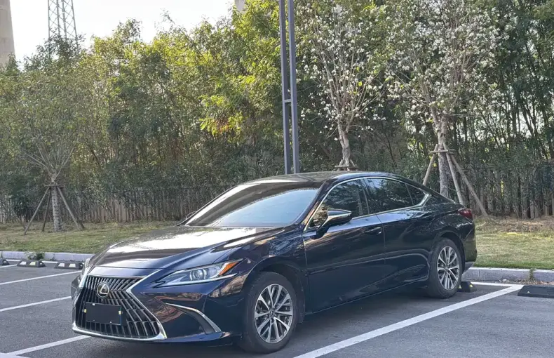 Lexus ES 2021 из Китая