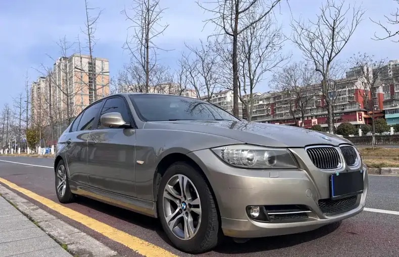 BMW 3 Series (Import) 2012 из Китая