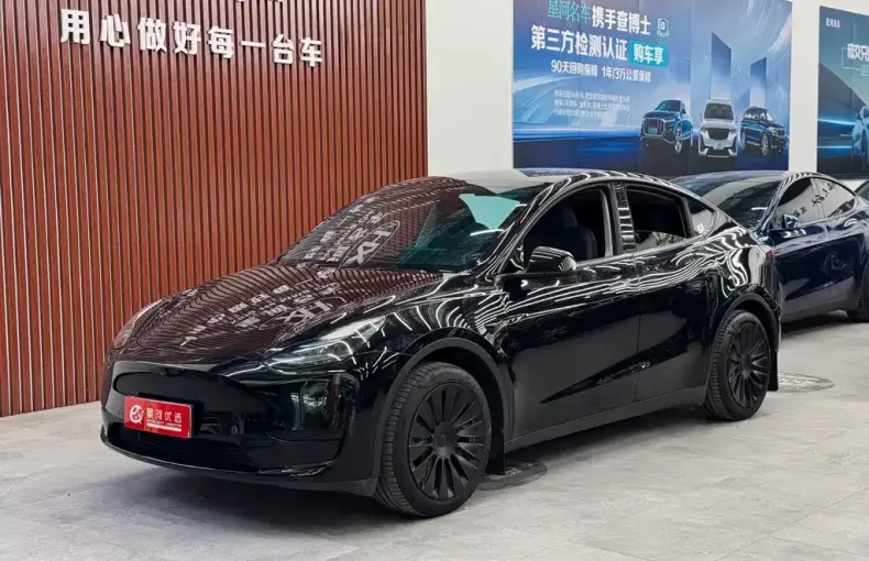 Tesla Model Y 2023 из Китая