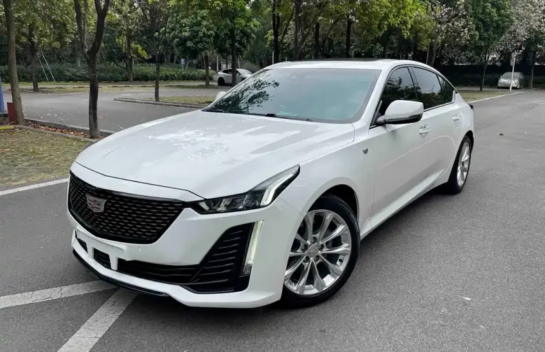 Cadillac CT5 2023 из Китая