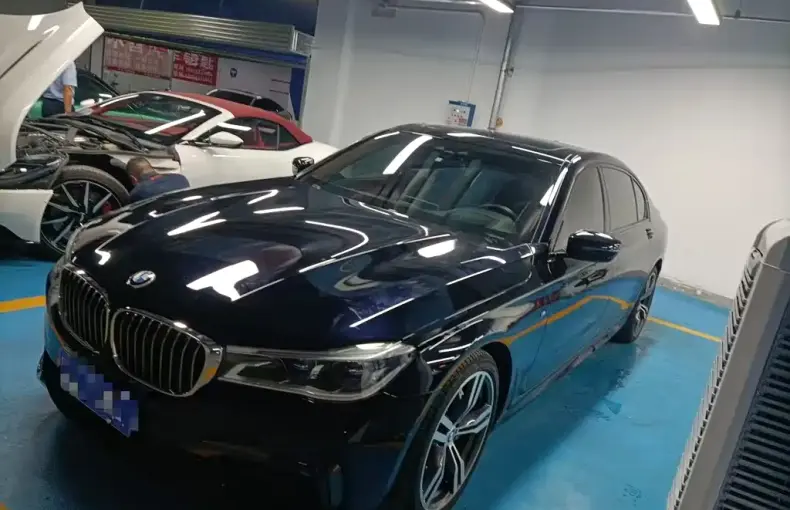 BMW 7 Series 2019 из Китая