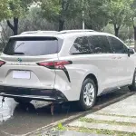 Toyota Sienna 2022 из Китая