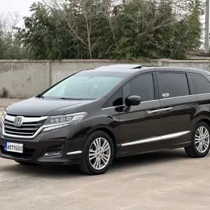Honda Elysion 2016 из Китая