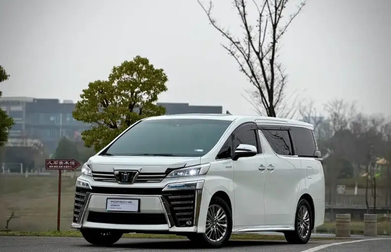 Toyota Vellfire 2022 из Китая