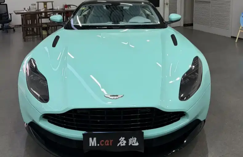 Aston Martin DB11 2019 из Китая