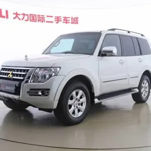 Mitsubishi Pajero (Import) 2024 из Китая