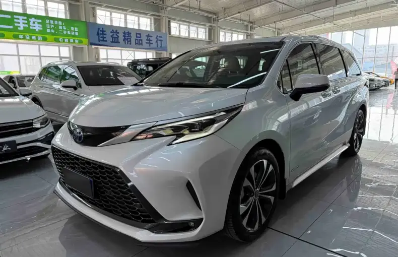 Toyota Granvia 2023 из Китая