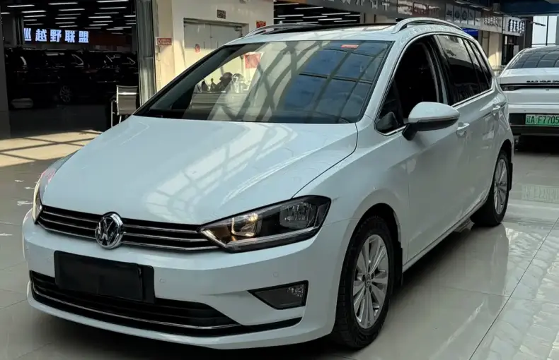 Volkswagen Golf Sportsvan 2017 из Китая