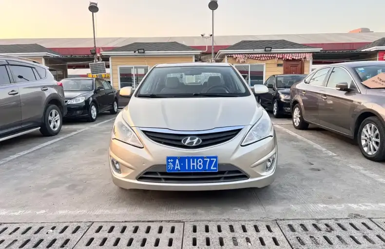 Hyundai Verna 2014 из Китая