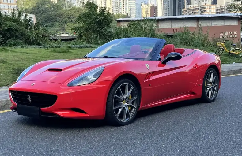 Ferrari California T 2011 из Китая