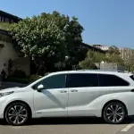 Toyota Granvia 2023 из Китая