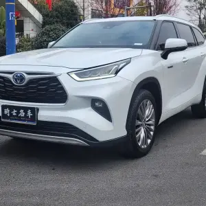 Toyota Highlander 2023 из Китая