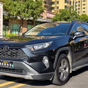 Toyota RAV4 2022 из Китая