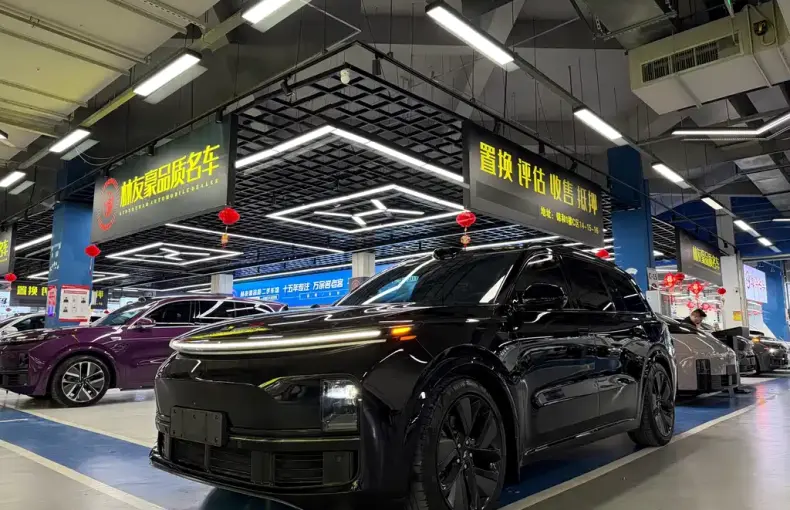 Li Auto Li L9 2023 из Китая