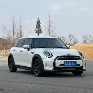 MINI Mini 2024 102 л.с. 102 л.с. 102 л.с. из Китая