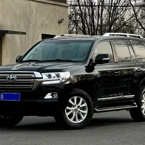 Toyota Land Cruiser 2019 из Китая