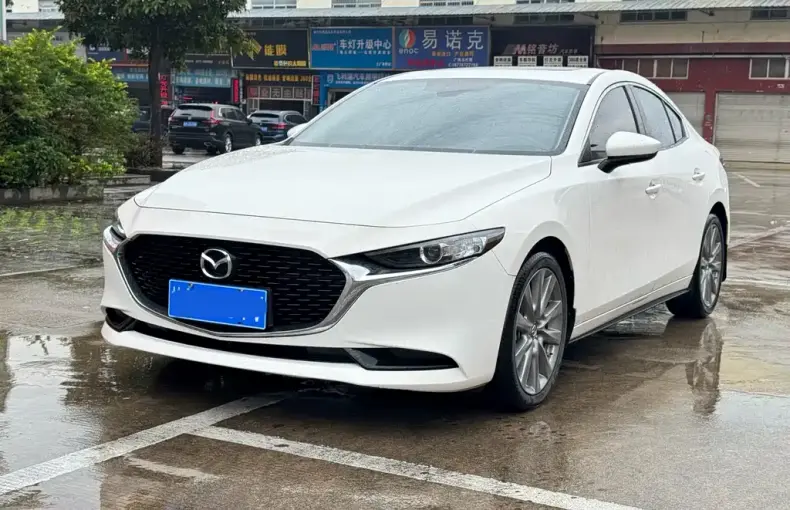 Mazda 3 Axela 2024 из Китая