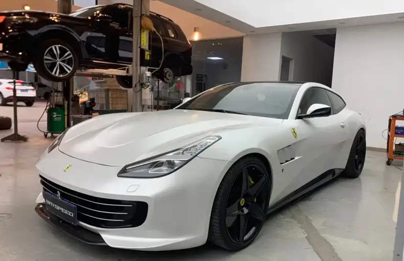 Ferrari GTC4Lusso 2018 из Китая