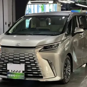 Lexus LM 2024 лот 57660380 из Китая
