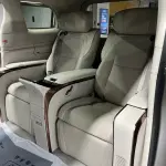 Lexus LM 2024 лот 57660380 из Китая