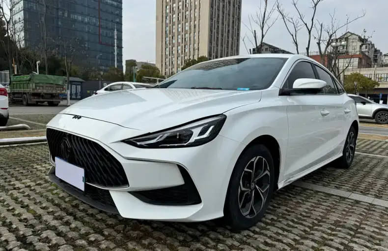 MG MG5 2022 из Китая