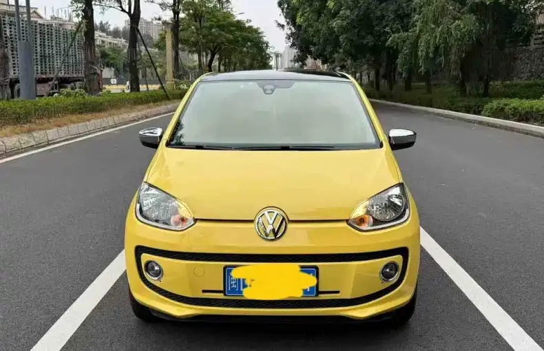 Volkswagen up! 2015 из Китая