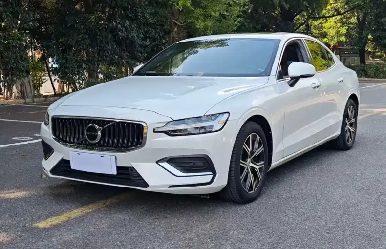 Volvo S60 2023 из Китая