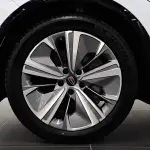 Hongqi Hongqi E-HS9 2023 лот 57672383 из Китая