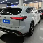 Toyota Crown Kluger 2022 из Китая