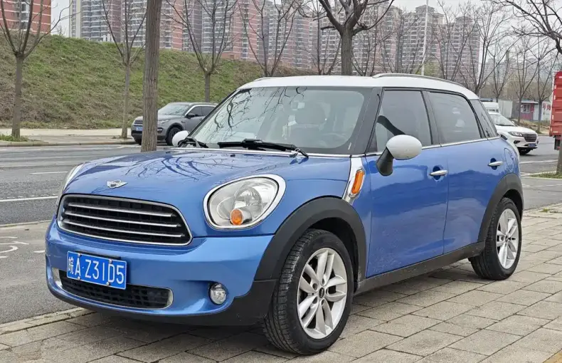 MINI Mini Countryman 2014 из Китая