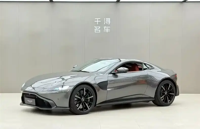 Aston Martin V8 Vantage 2019 из Китая