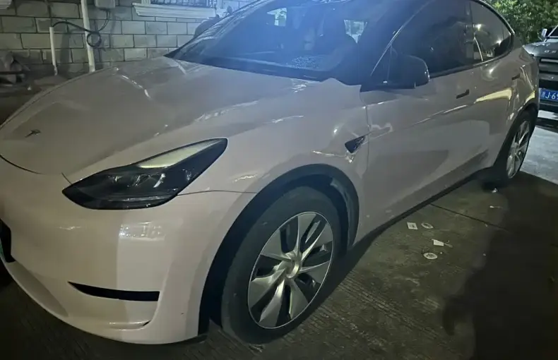 Tesla Model Y 2022 из Китая
