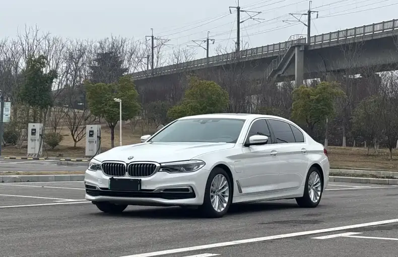 BMW 5 Series New Energy 2020 из Китая