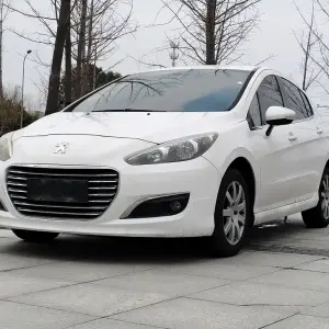 Peugeot 308 2013 из Китая