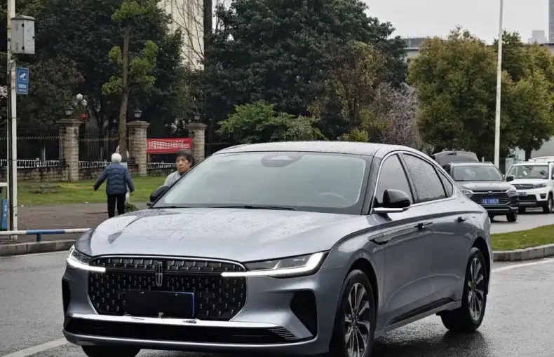 Lincoln Z 2023 из Китая
