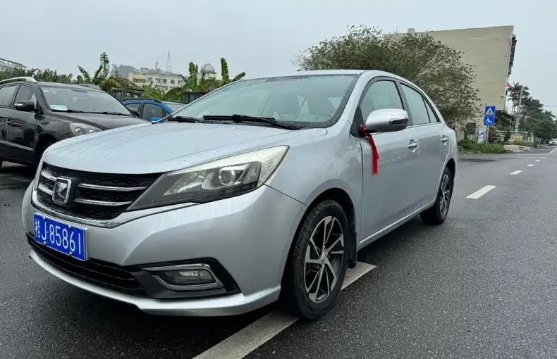 Zotye Zotye Z300 2015 из Китая
