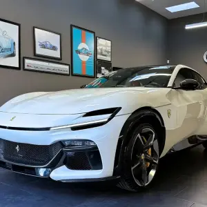 Ferrari Purosangue 725 л.с. 725 л.с. из Китая