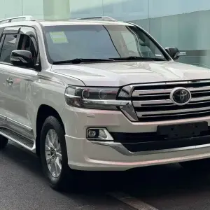 Toyota Land Cruiser 2018 из Китая