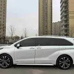 Toyota Granvia 2024 из Китая