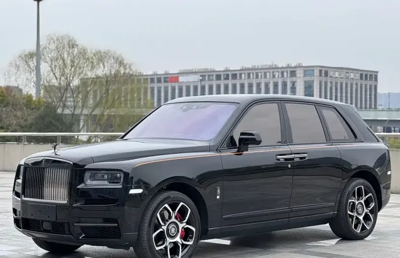 Rolls-Royce Cullinan 2023 из Китая