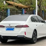 BMW 5 Series 2026 из Китая
