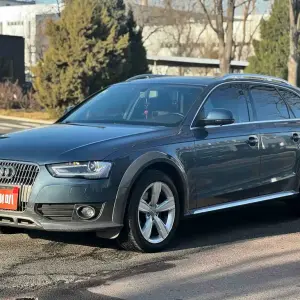 Audi A4 (Import) 2016 из Китая