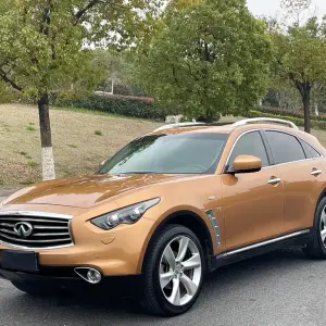 Infiniti QX70 2015 из Китая
