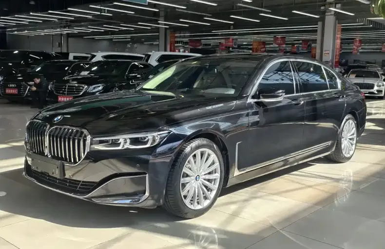BMW 7 Series 2022 из Китая