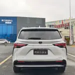 Toyota Sienna 2025 из Китая