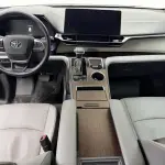 Toyota Granvia 2024 из Китая