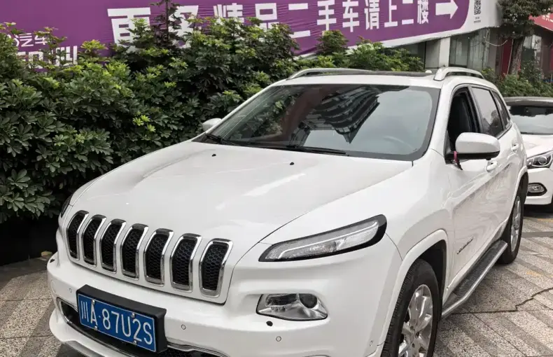 Jeep Cherokee 2018 из Китая