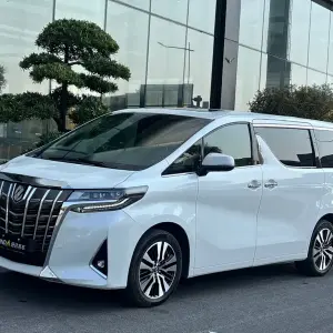 Toyota Alphard 2018 из Китая