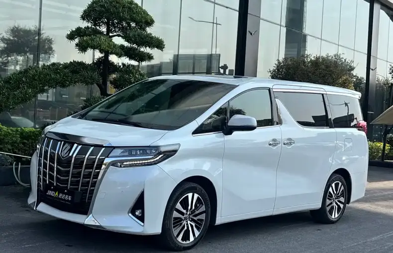 Toyota Alphard 2018 из Китая