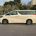 Toyota Alphard 2017 из Китая